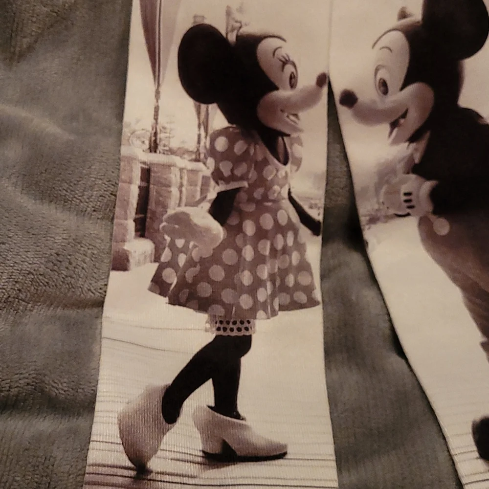DISNEY Mickey & Minnie socks NEW